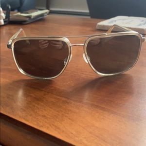 Barton Perreira Brasov polarized